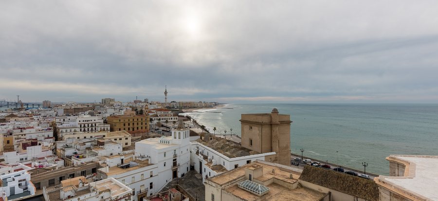 File:Vista de Cádiz, España, 2015-12-08, DD 72-74 HDR.JPG