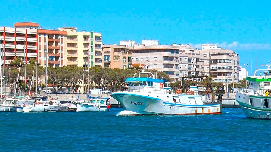 Hafen von Adra an der Costa de Almería