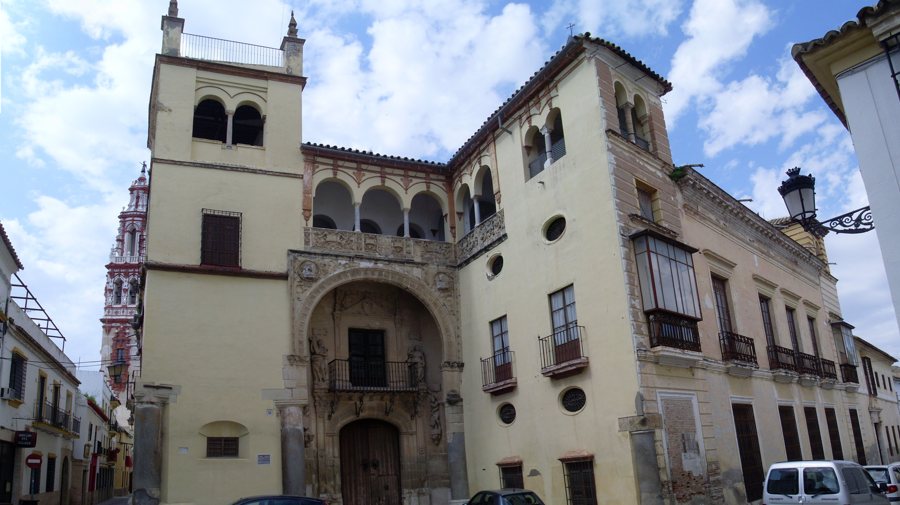 Palacio de Valdehermoso und Kirchturm San Juan in Écija
