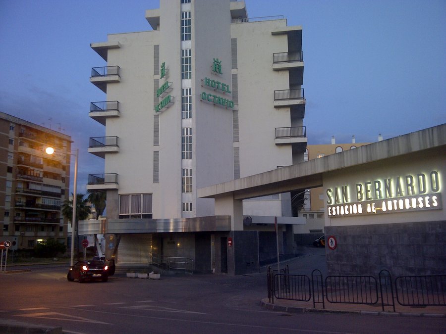 File:Algeciras Bus Station.jpg