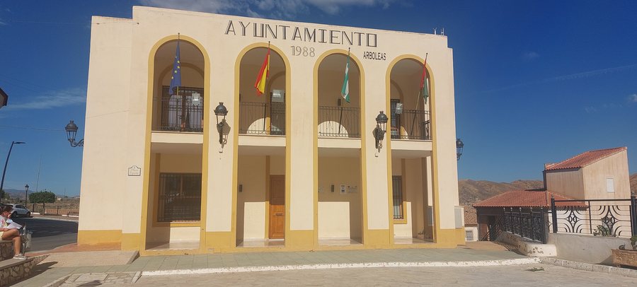 File:Ayuntamiento Arboleas 01.jpg