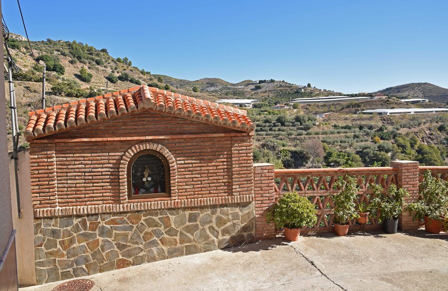 File:Fields east of Itrabo seen from Calle Ofra.jpg