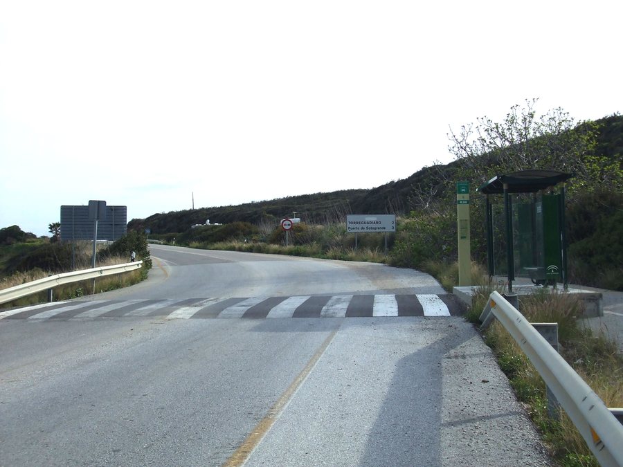 File:N-340 en Cala Sardina, Torreguadiaro.jpg
