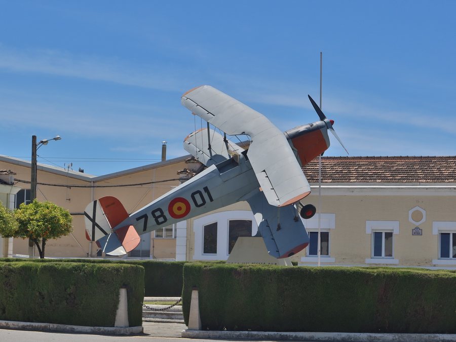File:CASA-Bücker 1.131E - Armilla.jpg