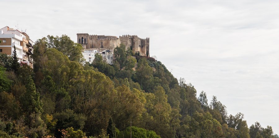 File:Castillo de Arcos de la Frontera, Cádiz, España, 2015-12-08, DD 01.JPG