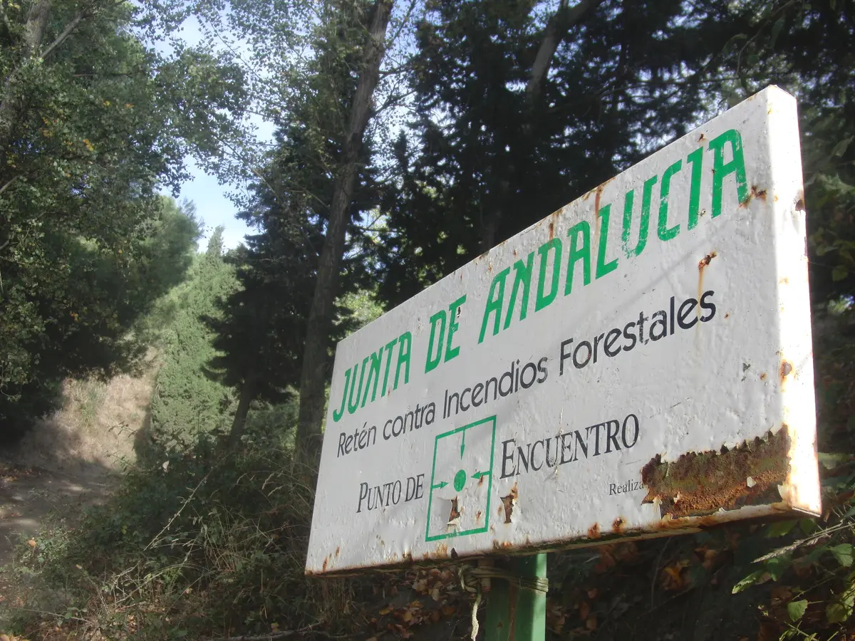 Fischerboot an einer andalusischen Küste